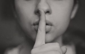 復縁のための沈黙が効くor逆効果になる別れ方はコレ!戦略的に放置しないと効果なし!