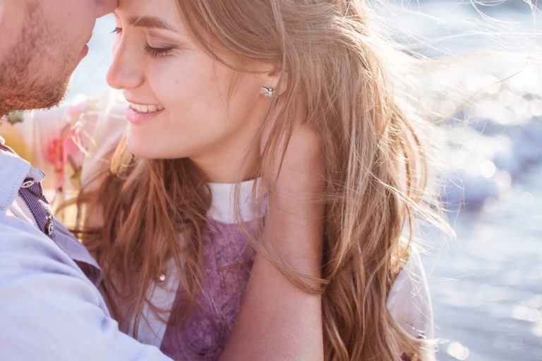 好きだけど結婚できない…と彼氏に言われた女性必見!男性が結婚を渋る理由と幸せな未来を手に入れる方法 復縁占いカフェ 好きだけど結婚できない…と彼氏に言われた女性必見!男性が結婚を渋る理由と幸せな未来を手に入れる方法 復縁占いカフェ