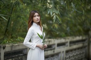 【当たる無料タロット占い】彼が構ってくれない真の理由!ほっとけない女になるために何が必要?
