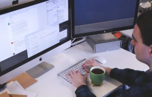 【無料タロット占い】仕事が忙しくて会えない彼氏の本音を占います。忙しい彼にとって彼女とはどんな存在なのかも男性目線で鑑定